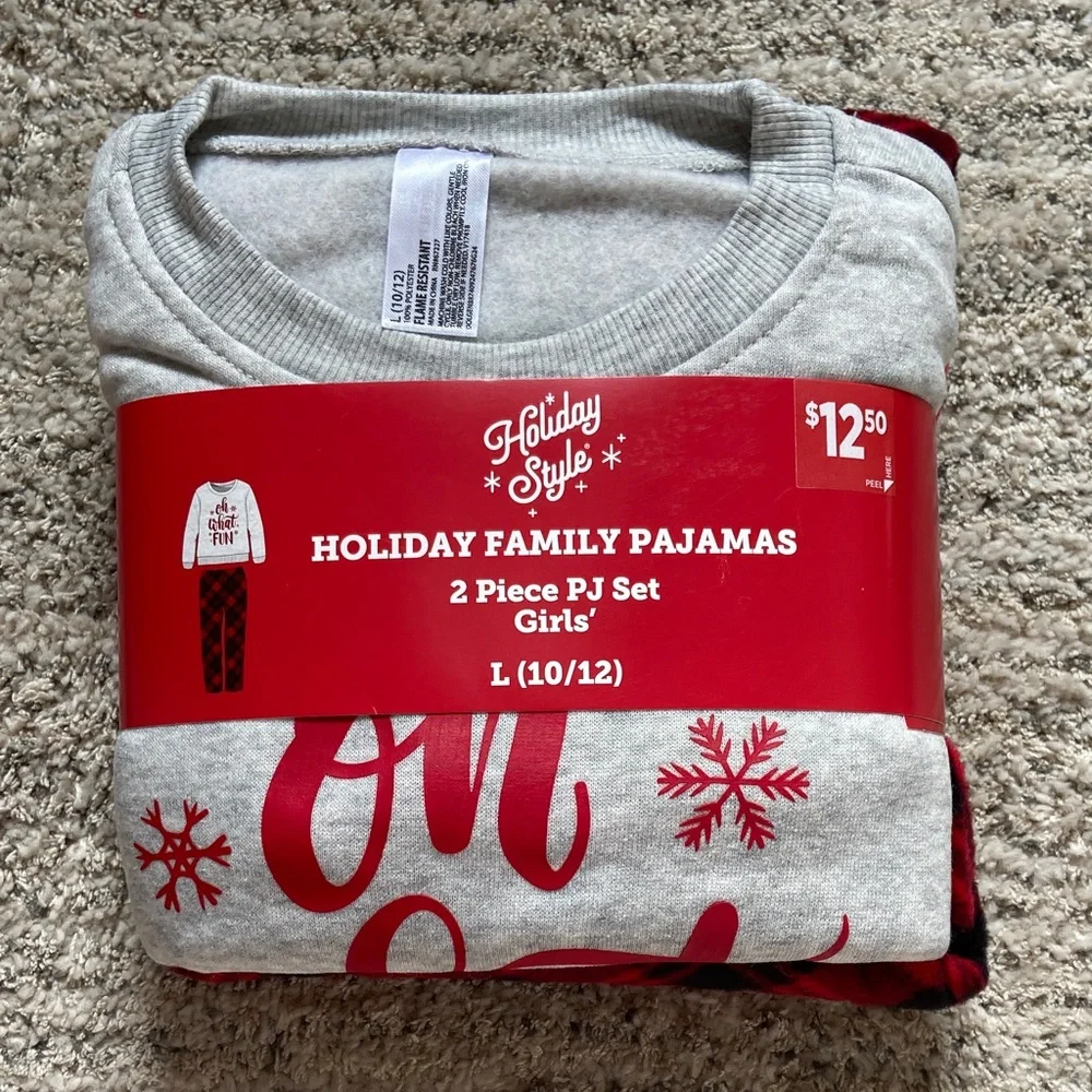 Set of‎ 2 Girls' Christmas Pajama  Sets- Sizes Small and Large